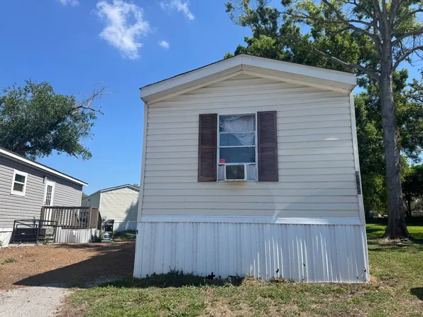 9365 Eden Dr, Tampa, FL 33610