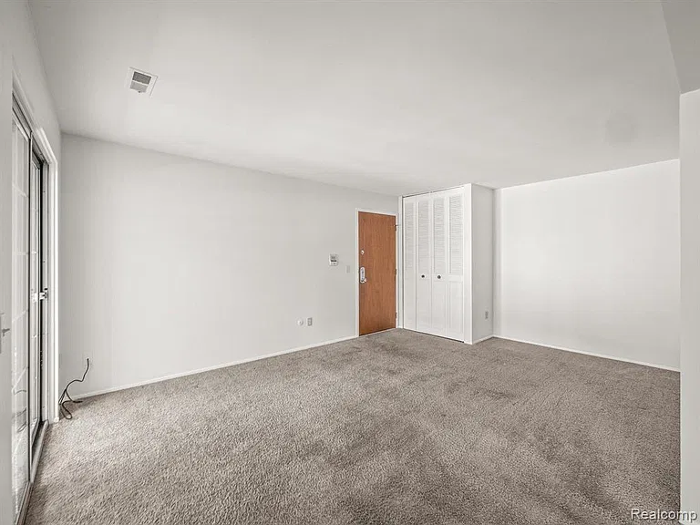 490 Baldwin Ave #5 — Photo 10
