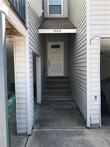1st image of 688 Marina Dr #688