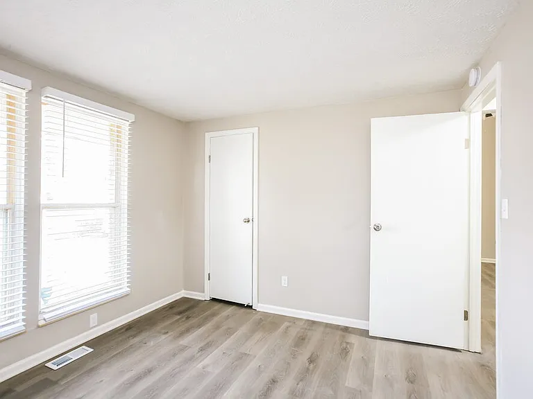 8291 Ontario Ln — Photo 11