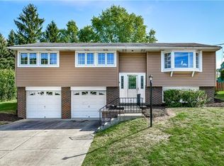 2432 Rolling Farms Rd, Glenshaw, PA 15116