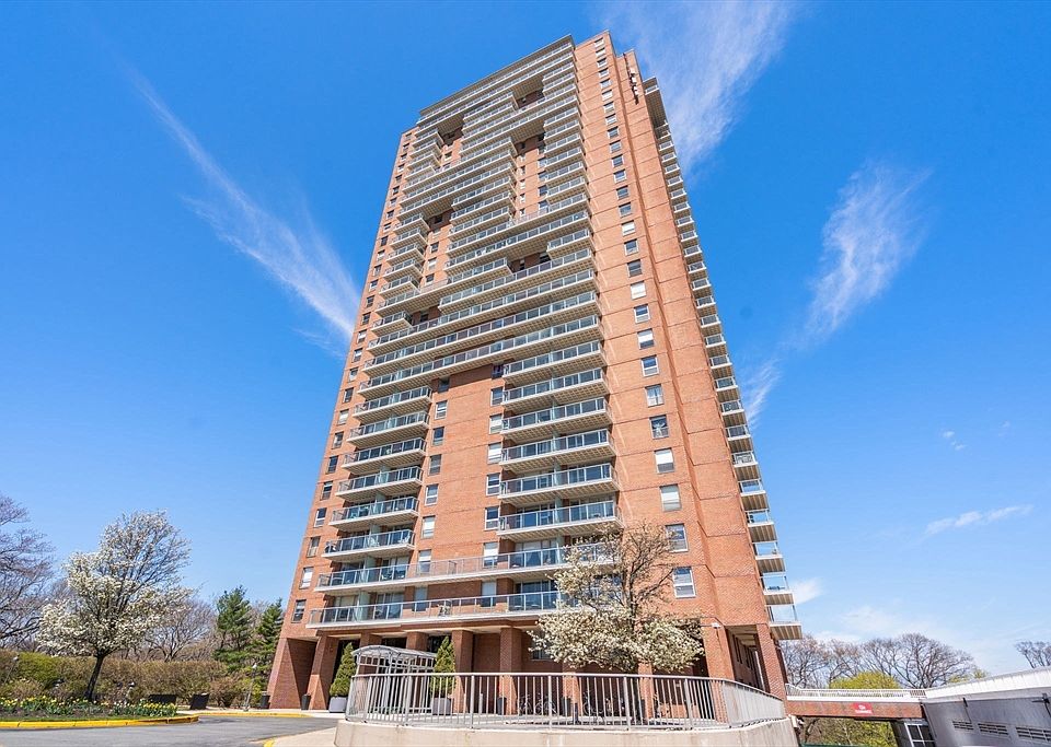 1st image of 111 Perkins St APT 194