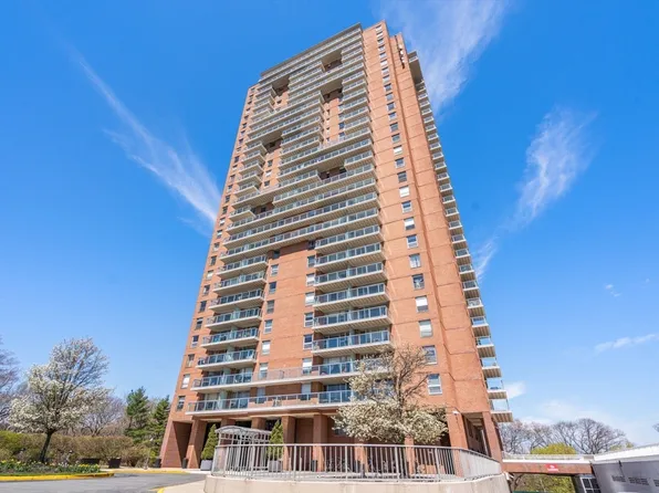 111 Perkins St APT 194, Boston, MA 02130