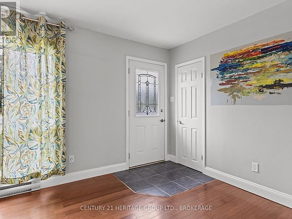 4th image of 3007 Princess St