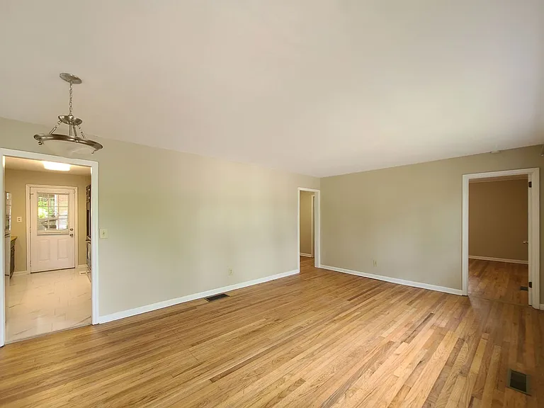 3225 Forrest Hills Dr — Photo 7