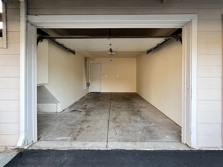 31 Golden Gate Cir — Photo 20