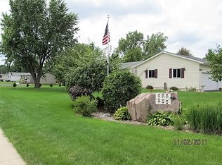 255 S Mentzer Rd, Robins, IA 52328