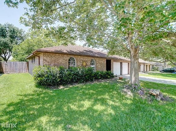 3rd image of 123R Wood Hollow Dr
