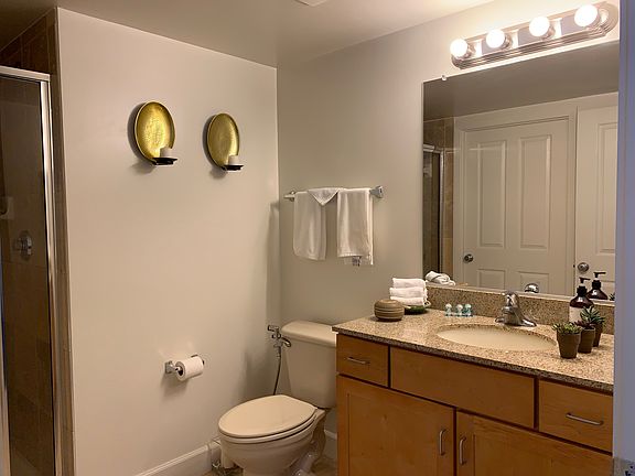 5th image of 1205 Garfield St #706