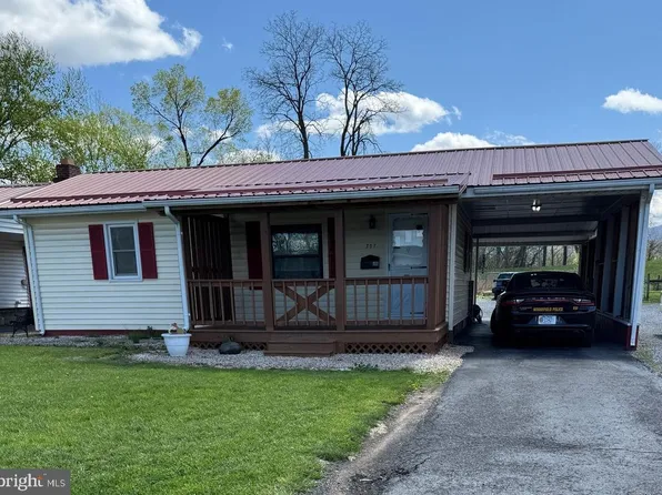 307 Clements St, Moorefield, WV 26836