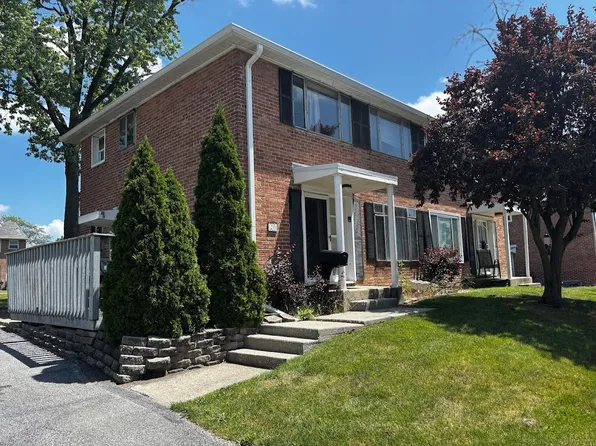 20 McCarthy Rd, Park Forest, IL 60466