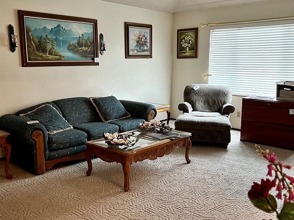 2nd image of 2608 Aspen Street