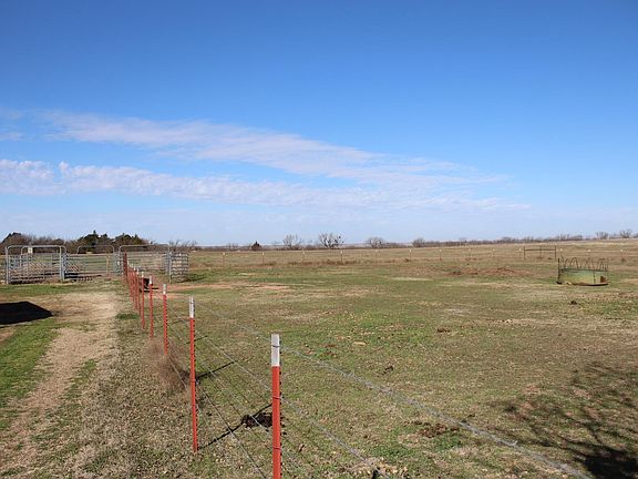 5th image of 546 Adair Rd