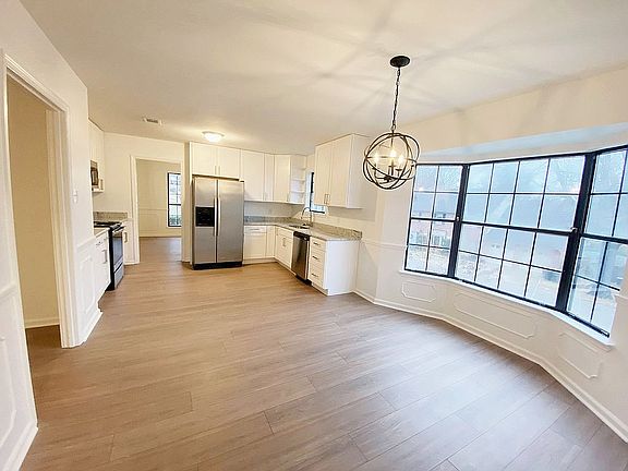 3rd image of 30 Campden Hill Rd