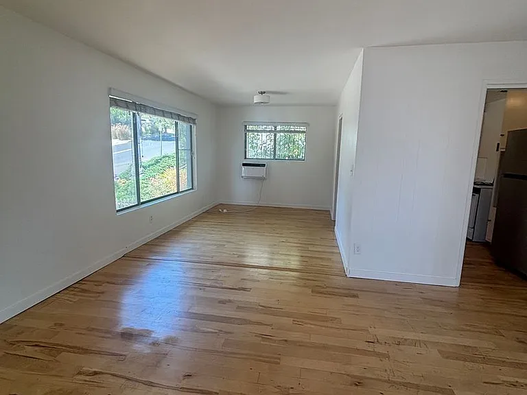 1314 Maltman Ave — Photo 1