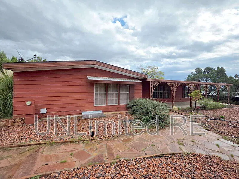2 bed, 2.0 bath, 1920 sqft, $2,900 — Photo 2