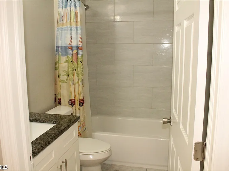 1110 SW 47th Ter #205 — Photo 12