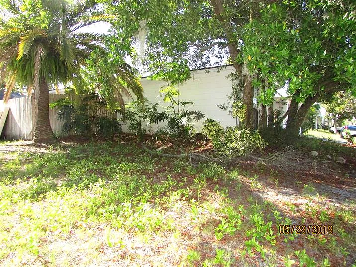 9926 Rainbow Ln — Photo 21