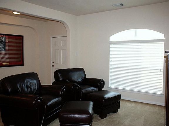 3rd image of 2013 Foxglove Oaks Ct