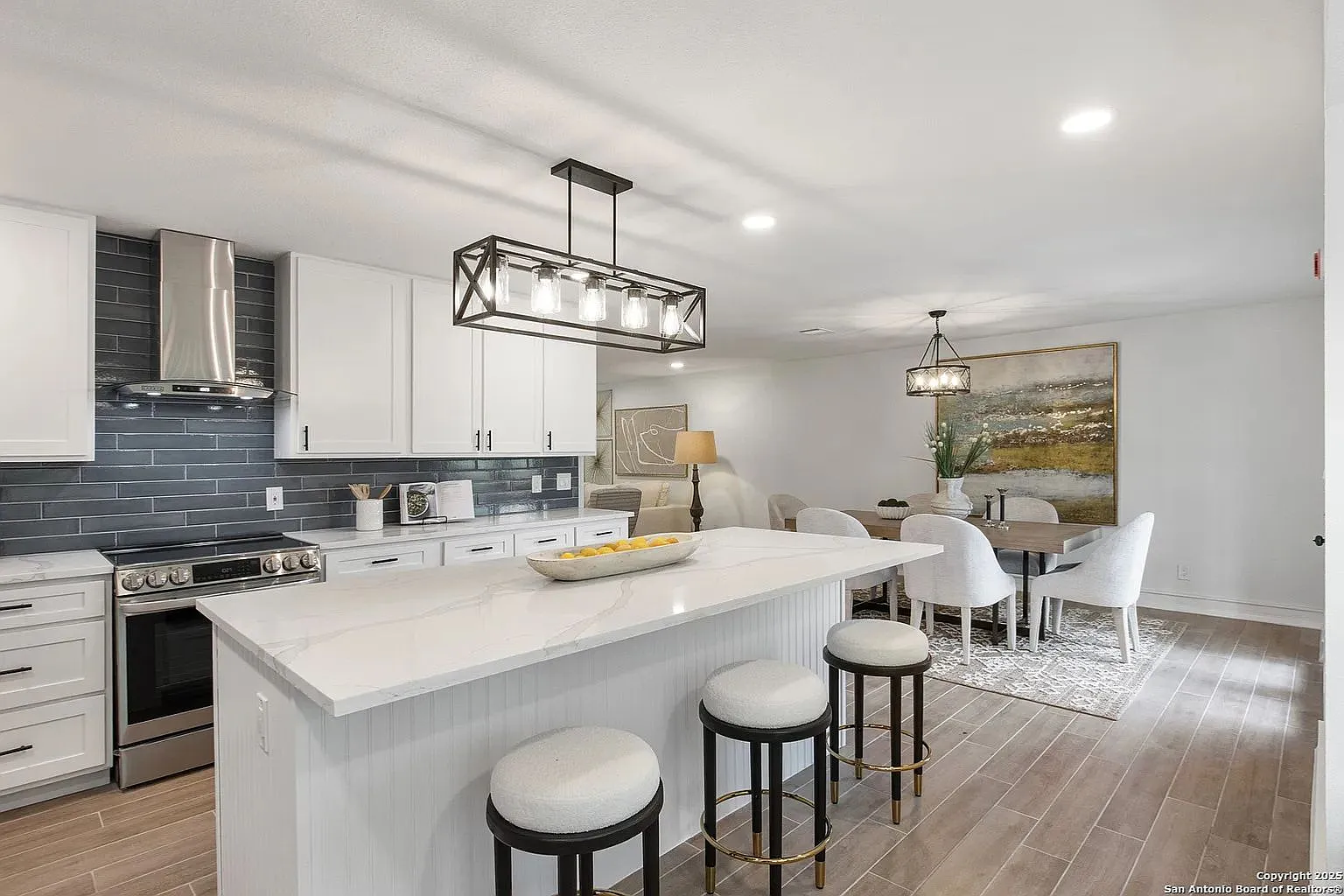 4 bed, 3.5 bath, 3197 sqft, $5,000 — Photo 1