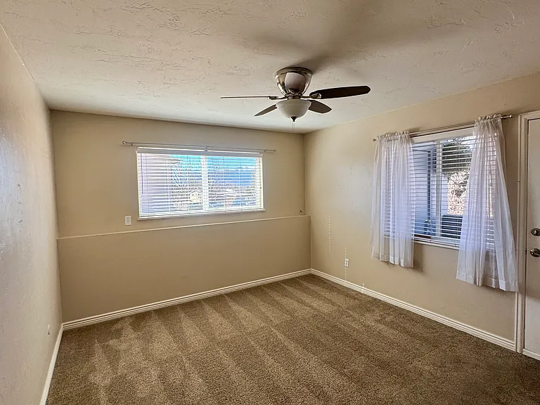 1125 Cree Dr — Photo 10