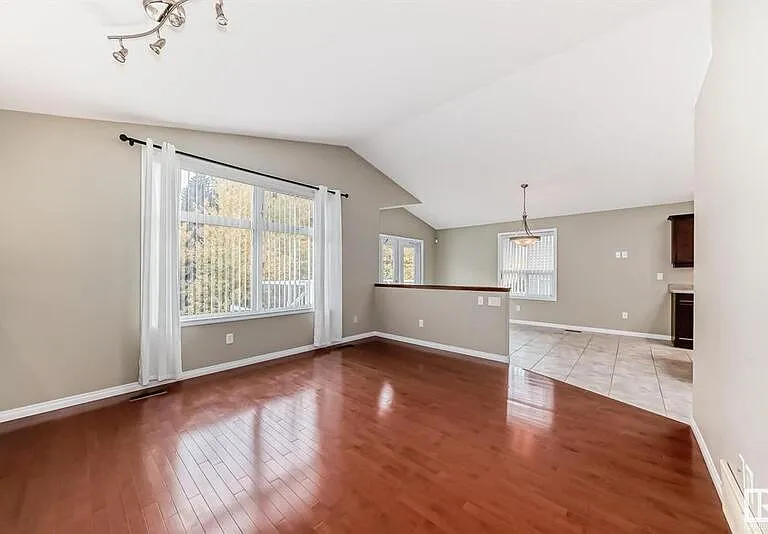 1798 Melrose Cres SW #HOUSE — Photo 13