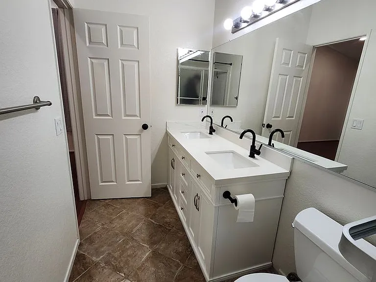 7691 Haven Ave #F — Photo 36