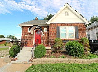 302 Union Rd, Saint Louis, MO 63123