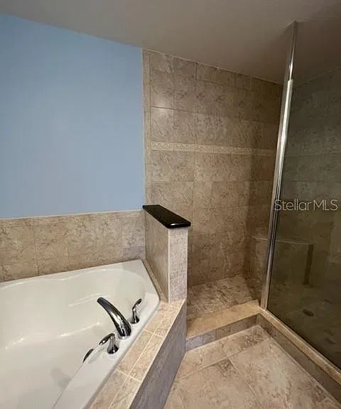 7710 Lake Vista Ct #303 — Photo 21