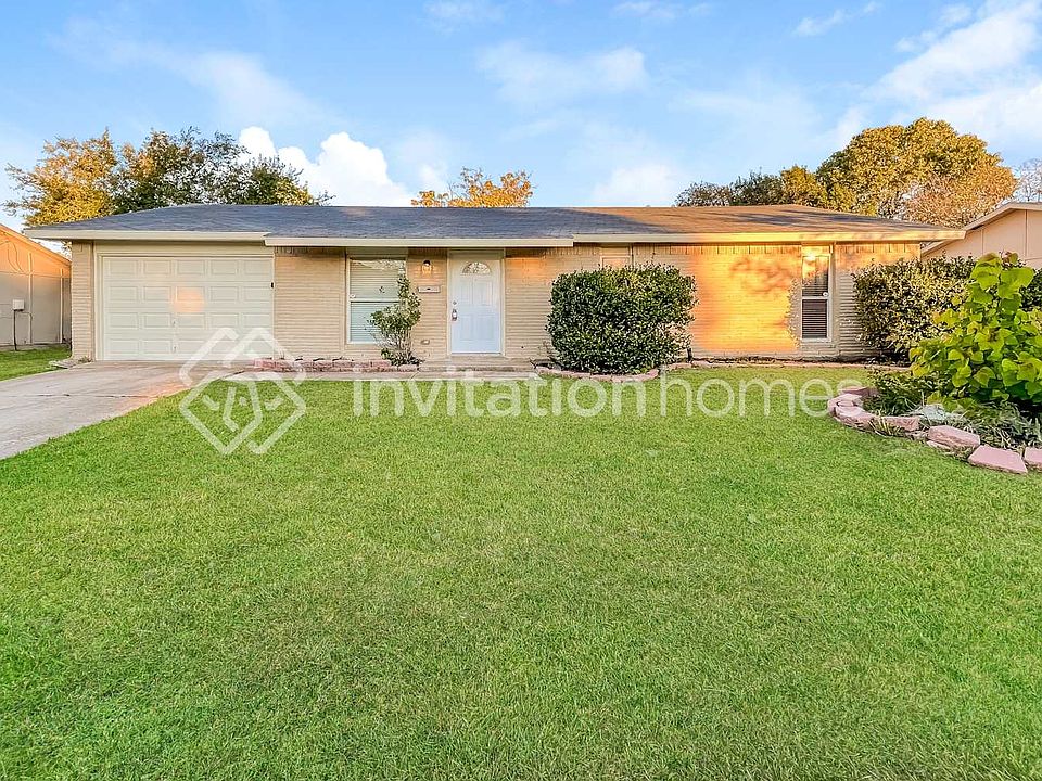 1st image of 4014 Commonwealth Dr
