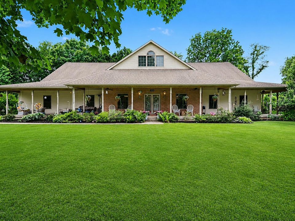 1st image of 17830 Victors Ln