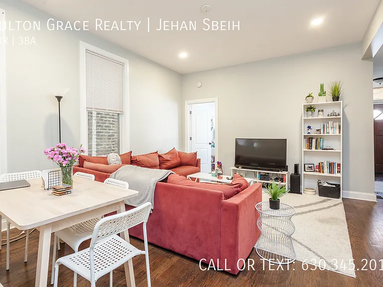 2733 N Sheffield Ave #2F — Photo 3