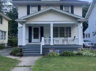 203 Roxborough Rd, Rochester, NY 14619