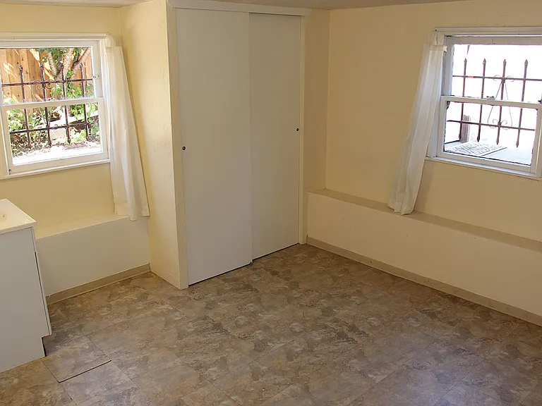 805 San Carlos Ave — Photo 33