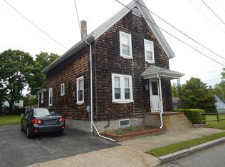 8 Friendly St, Fairhaven, MA 02719