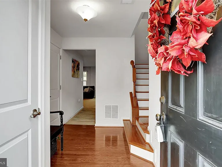 114 Chamomile Ct — Photo 2