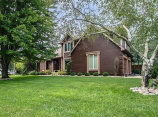 2900 NW Westbrooke Cir, Blue Springs, MO 64015