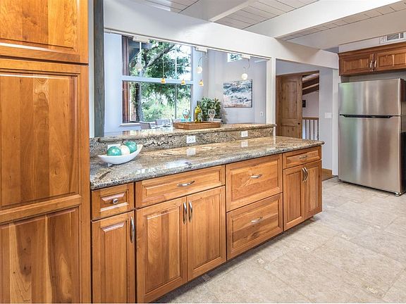 4th image of 735 Whispering Pines Dr