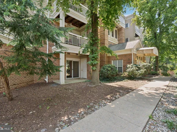 2204 Westcourt Ln APT 122, Herndon, VA 20170