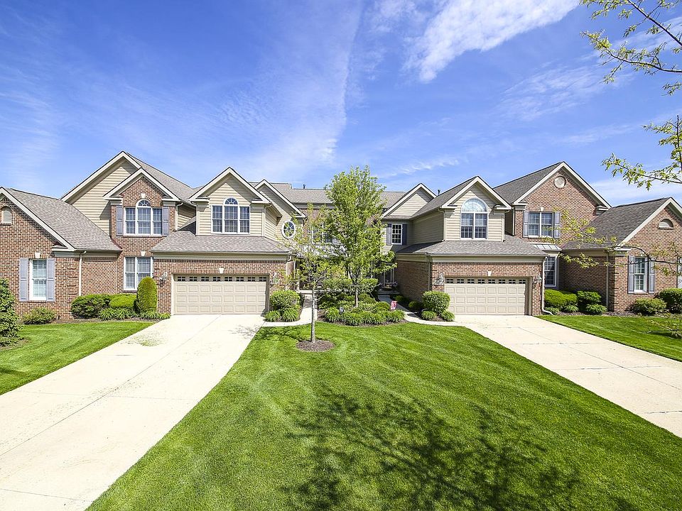 1st image of 44848 Broadmoor Cir S #101