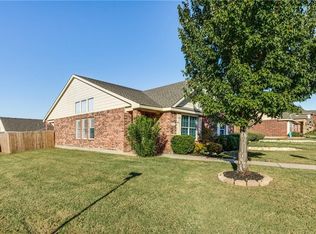 8911 Redford Rd, Aubrey, TX 76227