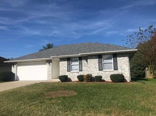 3257 W Scott St, Springfield, MO 65803