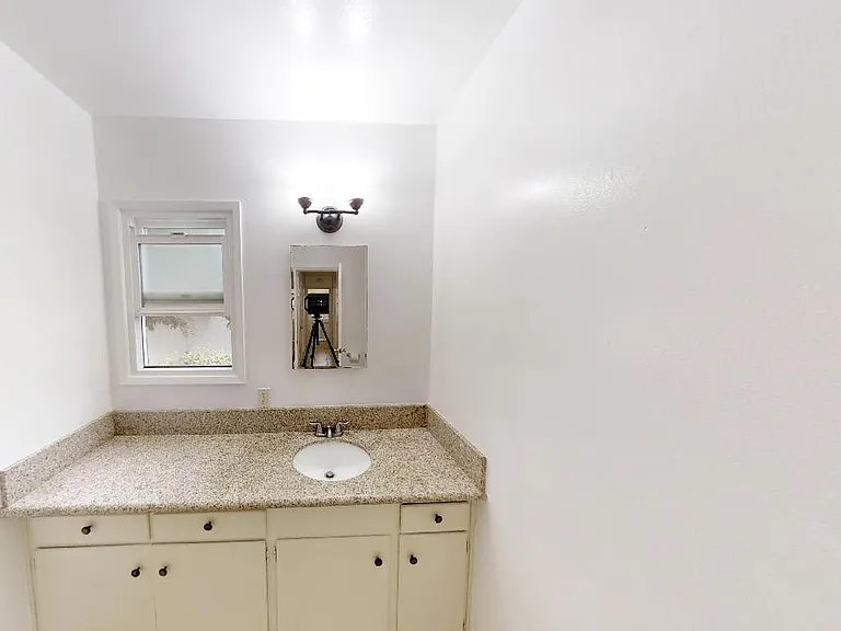 5595 Rumsey Dr — Photo 6
