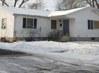 14 Lorimer St, Springfield, MA 01151