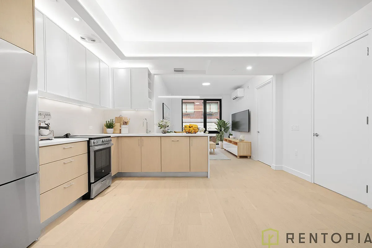 Building Photo - 555 W 45th St #6A