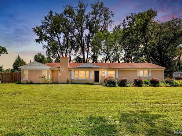 8034 Packard Ave, Saint Louis, MO 63134