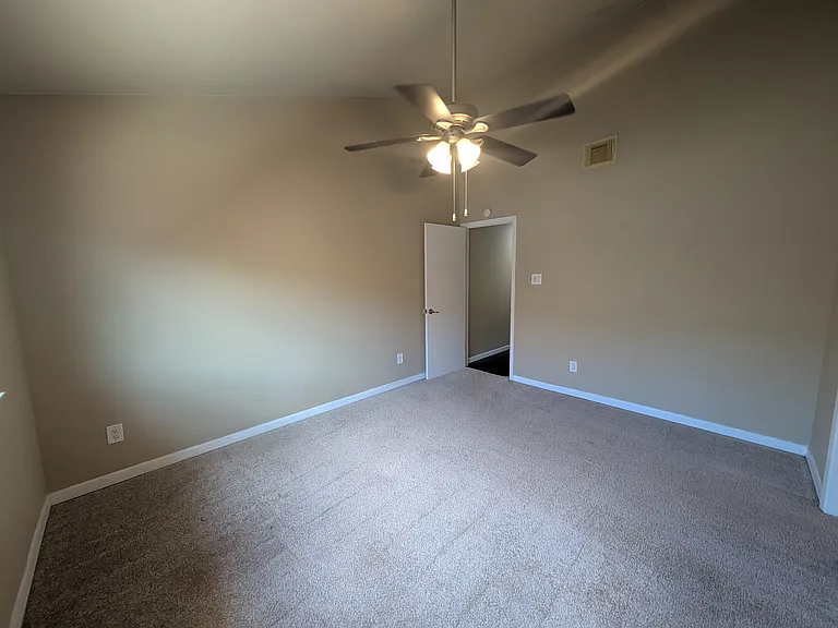 17490 Meandering Way #1005 — Photo 16