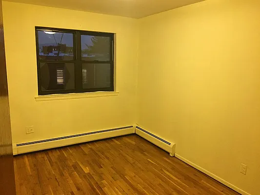 Rented by Chase Global Realty Corp | media 12