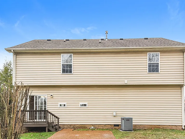 1604 Zurich Dr — Photo 16