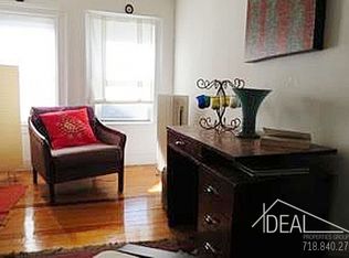 213 E 3rd St #3, Brooklyn, NY 11218